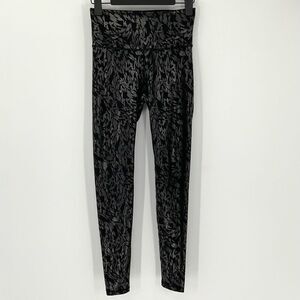 Old Navy Active Powersoft High Rise Go-Dry Foil Print Legging Black‎ Shine Small